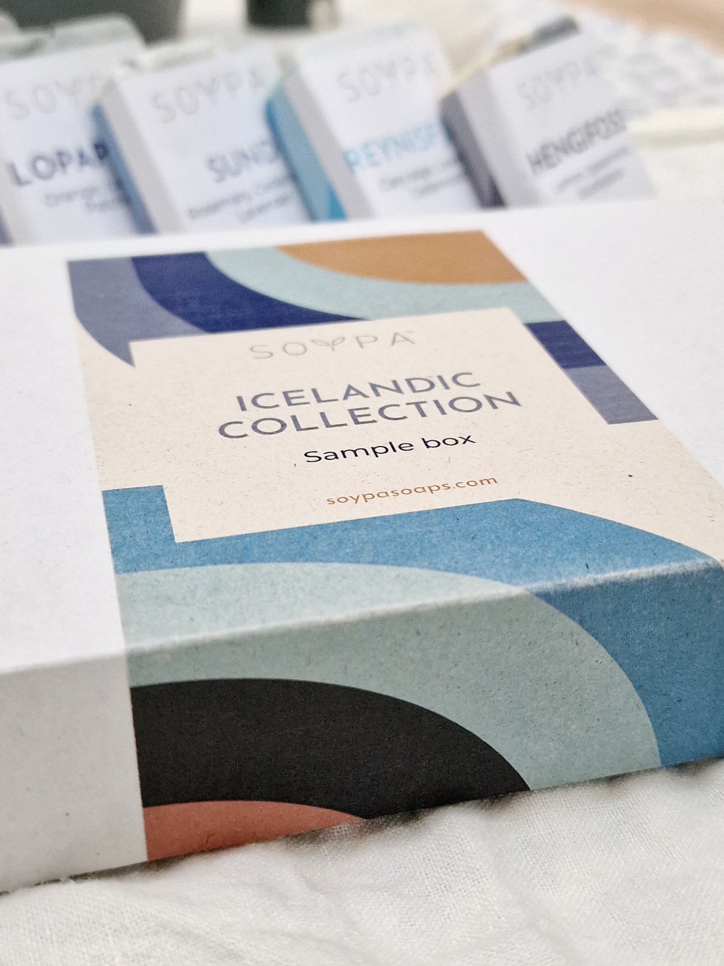 Sample gift box Icelandic collection
